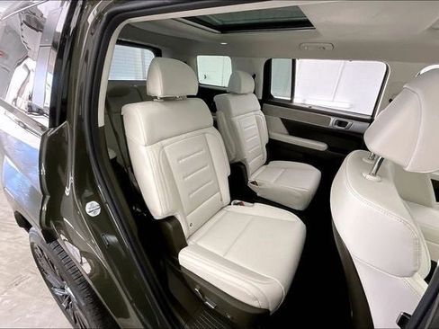 Used 2025 Hyundai Santa Fe Calligraphy AWD/4WD image 19