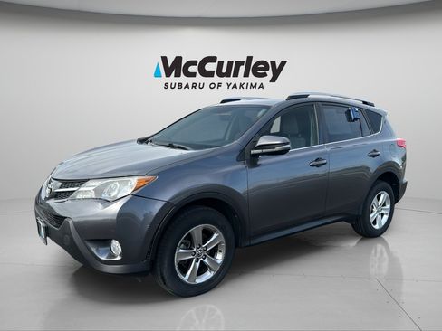 Used 2015 Toyota RAV4 XLE AWD/4WD image 2