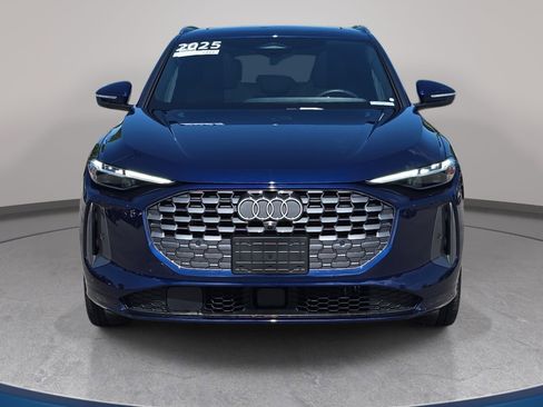 Certified 2025 Audi Q5 Prestige AWD/4WD image 2