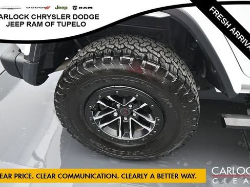 Used 2024 Jeep Wrangler Unlimited Rubicon AWD/4WD image 39
