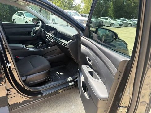 Used 2026 Hyundai Tucson SEL FWD image 23