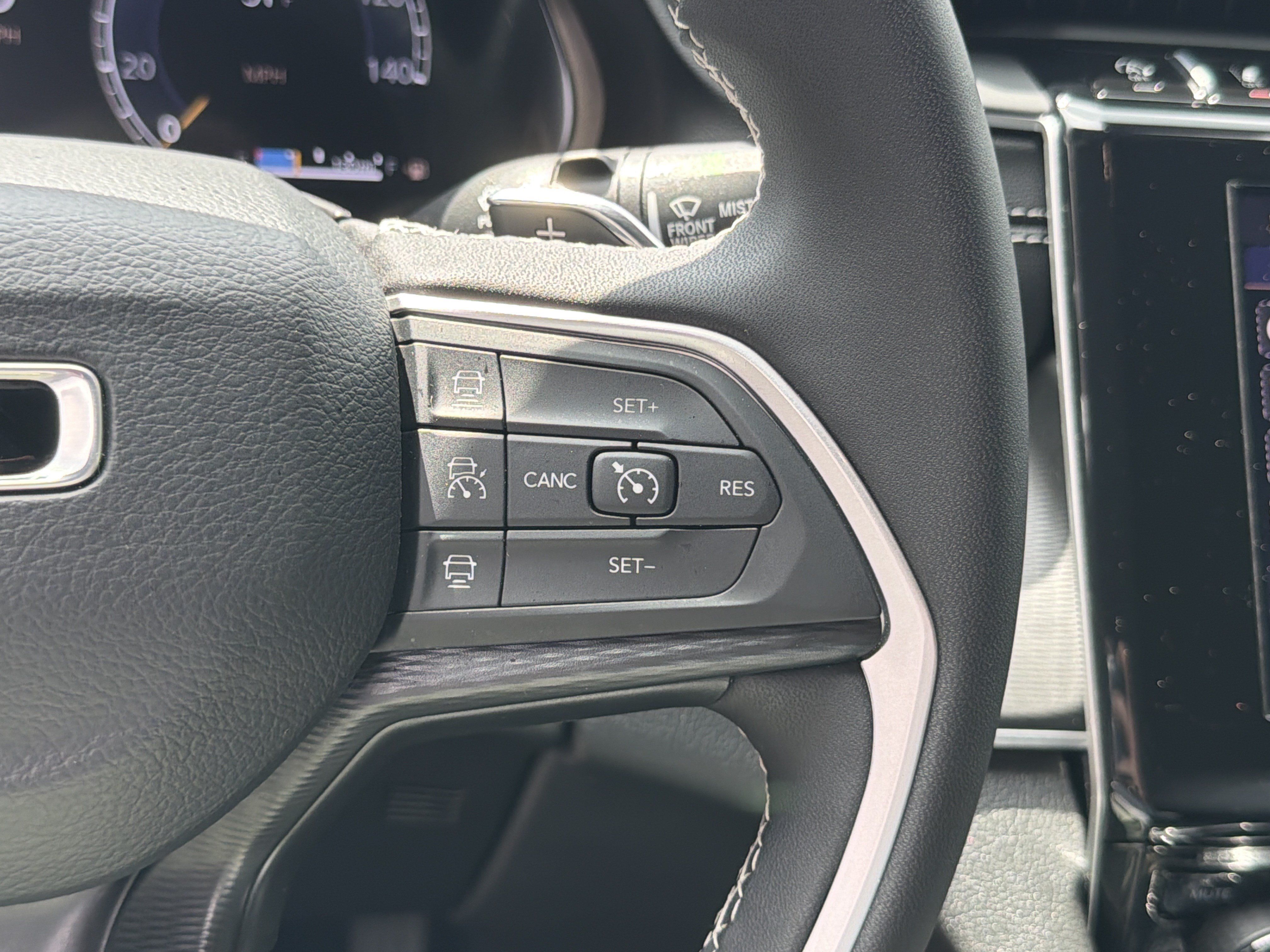 Used 2025 Jeep Grand Cherokee Laredo X RWD image 26