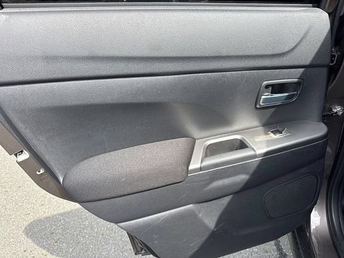 Used 2019 Mitsubishi Outlander Sport LE FWD image 11