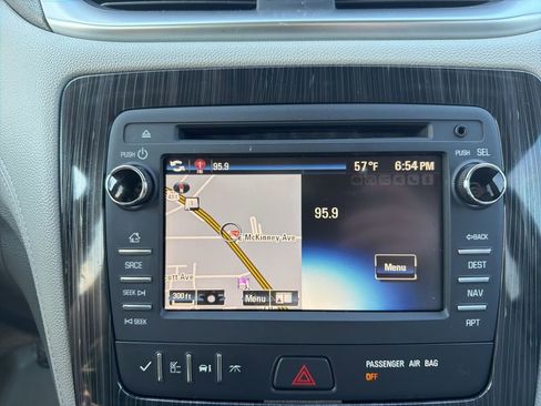 Used 2016 Chevrolet Traverse LT image 35