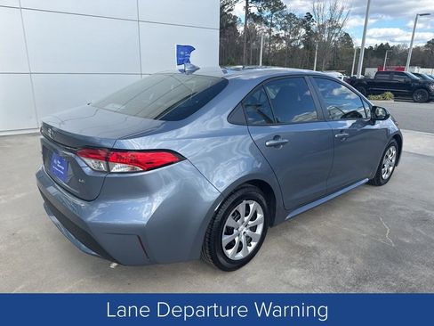 Used 2020 Toyota Corolla LE image 6