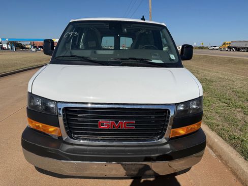 New 2025 GMC Savana 2500 Extended w/ Driver Convenience Package image 8