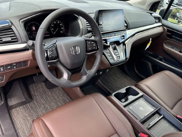New 2027 Honda Odyssey Touring image 8