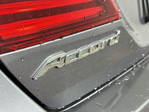 Used 2017 Honda Accord LX image 7