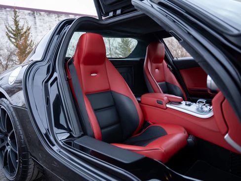 Used 2012 Mercedes-Benz SLS AMG Coupe image 15