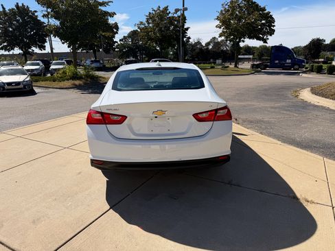 Used 2016 Chevrolet Malibu LT w/ Leather Package image 6