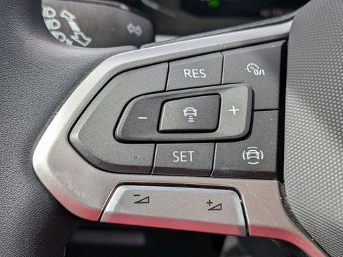 Used 2023 Volkswagen Atlas Cross Sport SE w/ Panoramic Sunroof Package AWD/4WD image 21