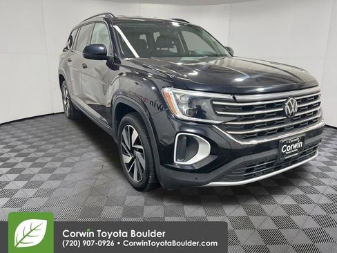 Used 2025 Volkswagen Atlas SE AWD/4WD image 1