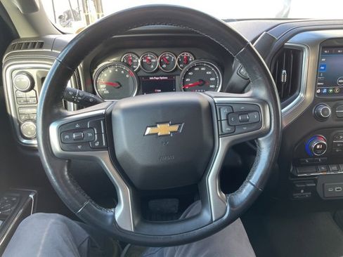 Used 2021 Chevrolet Silverado 1500 LT image 22