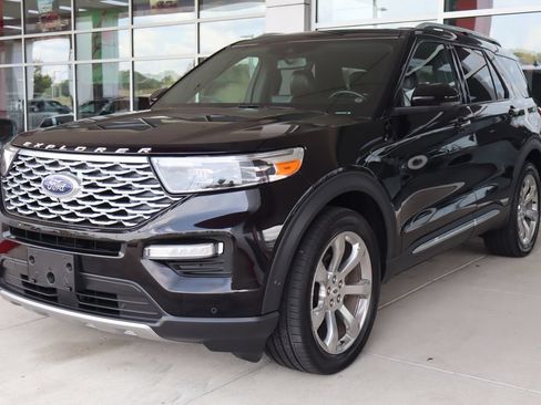 Used 2020 Ford Explorer Platinum w/ Premium Technology Package AWD/4WD image 3