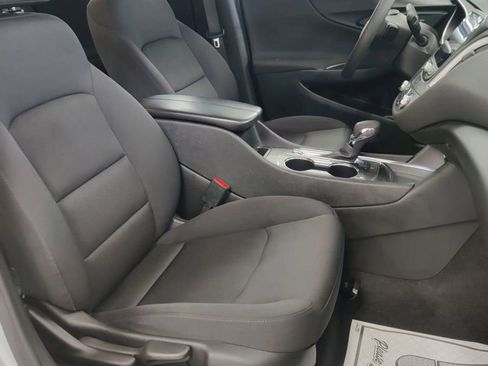 Used 2022 Chevrolet Malibu LT image 8