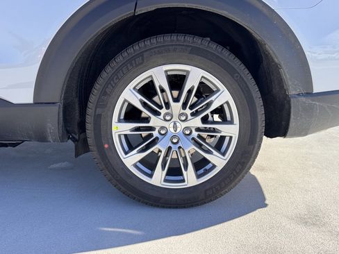 New 2026 Ford Explorer Platinum image 15