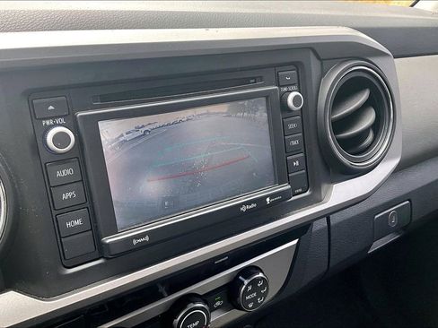 Used 2017 Toyota Tacoma SR5 image 21