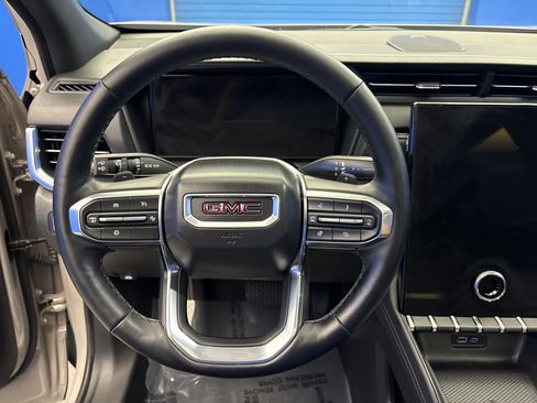 Used 2025 GMC Terrain Elevation w/ Elevation Premium Package AWD/4WD image 14