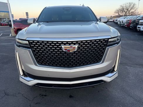 Used 2023 Cadillac Escalade Premium Luxury w/ Performance Package image 8