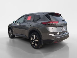 Certified 2025 Nissan Rogue SL AWD/4WD video 3