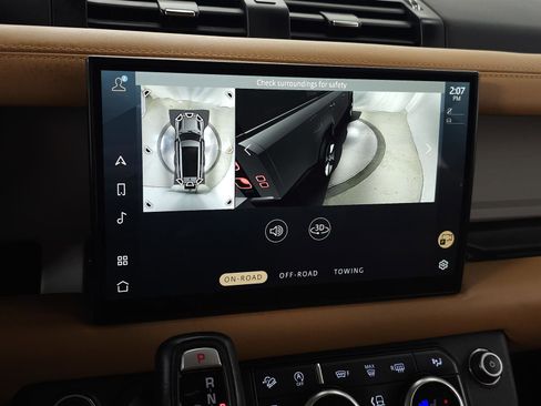 Used 2023 Land Rover Defender 130 First Edition image 30