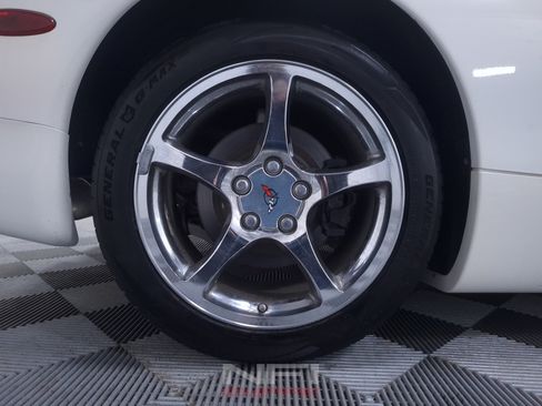 Used 2001 Chevrolet Corvette Coupe w/ Preferred Equipment Group2 RWD image 61