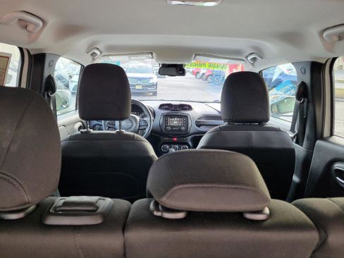 Used 2017 Jeep Renegade Altitude image 29