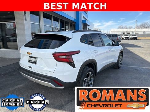 Used 2025 Chevrolet Trax LT image 3