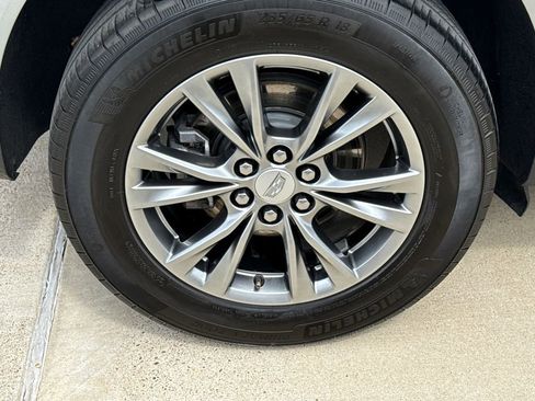 Used 2023 Cadillac XT5 Premium Luxury AWD/4WD image 9