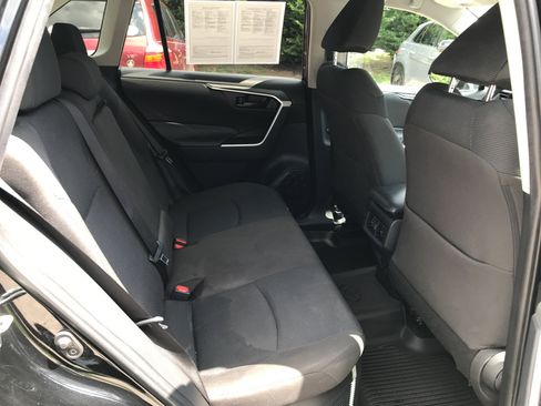 Certified 2025 Toyota RAV4 LE AWD/4WD image 25