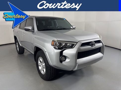 Used 2015 Toyota 4Runner SR5 image 1