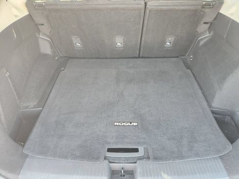 Used 2024 Nissan Rogue SV FWD image 23