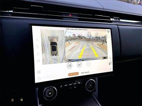 Used 2023 Land Rover Range Rover Autobiography image 17