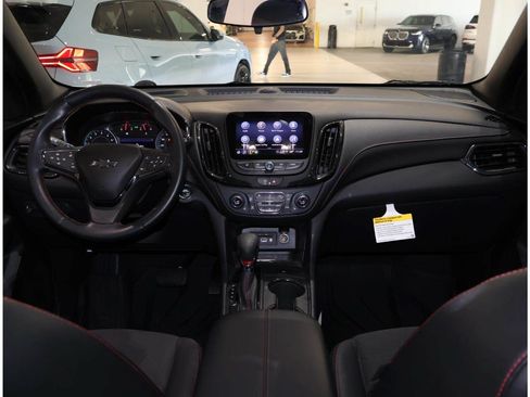 Used 2023 Chevrolet Equinox RS FWD image 17