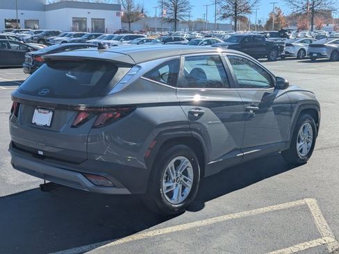 Used 2025 Hyundai Tucson SE image 7