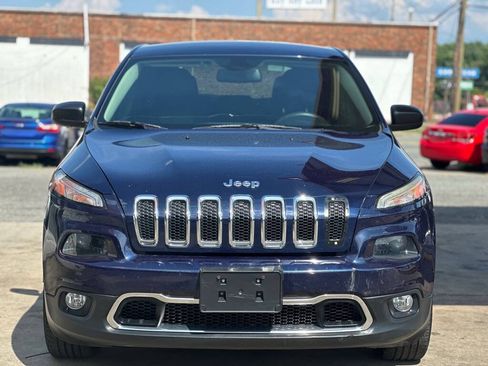 Used 2016 Jeep Cherokee Sport FWD image 3