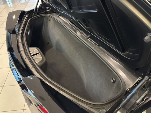 Used 2024 Chevrolet Corvette Stingray Convertible w/ Z51 Performance Package image 33