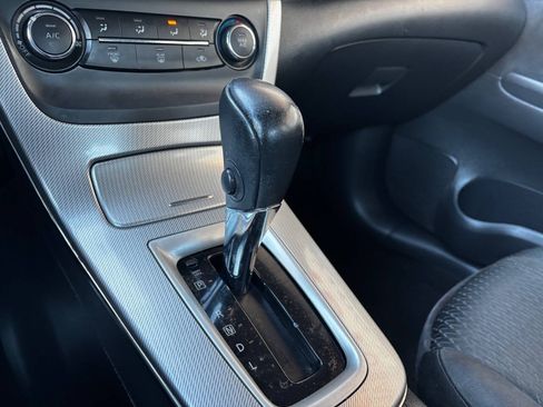 Used 2015 Nissan Sentra SR FWD image 24