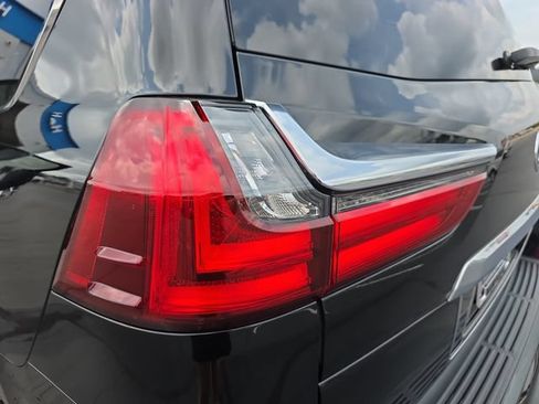 Used 2019 Lexus LX 570 4WD w/ Luxury Package image 37
