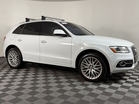 Used 2017 Audi Q5 2.0T Premium Plus w/ Technology Package AWD/4WD image 6