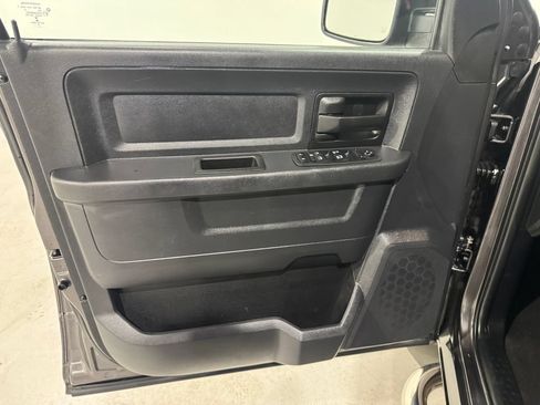 Used 2015 RAM 1500 Express RWD image 16