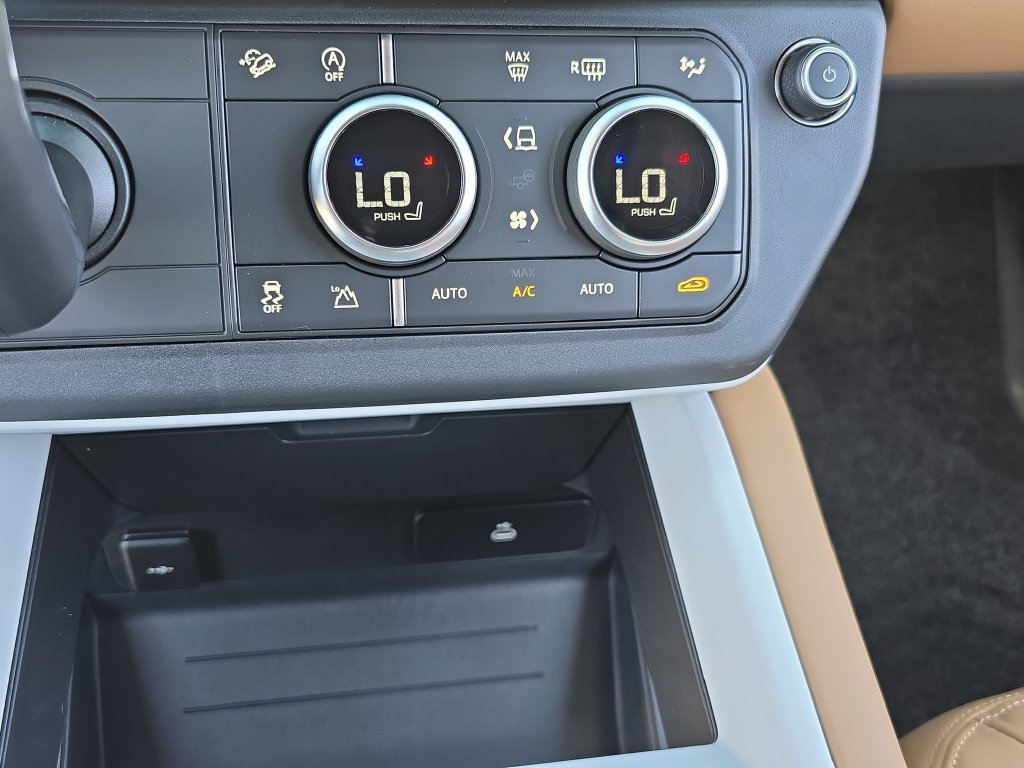 New 2026 Land Rover Defender 110 X-Dynamic SE AWD/4WD image 23