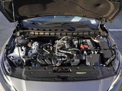 New 2025 Nissan Altima 2.5 SR image 24