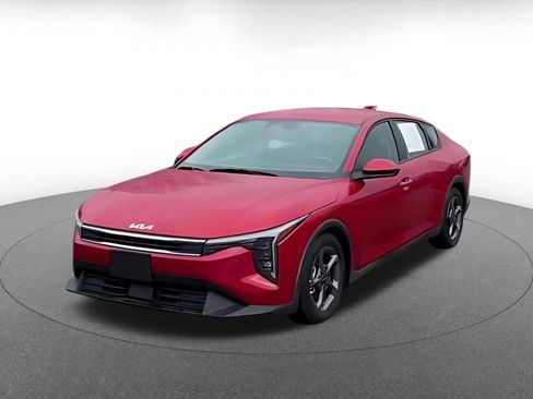 Used 2025 Kia K4 FWD image 3