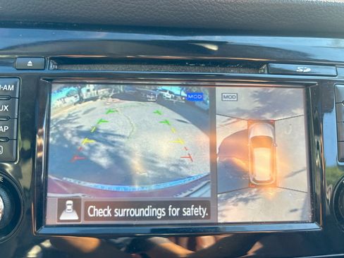 Used 2017 Nissan Rogue SL w/ SL Premium Package AWD/4WD image 25