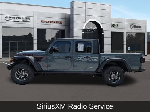 Used 2024 Jeep Gladiator Mojave w/ Safety Group AWD/4WD image 7