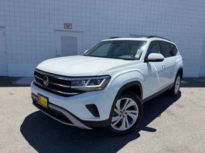 Used 2023 Volkswagen Atlas SE w/ Panoramic Sunroof Package