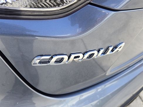 Used 2025 Toyota Corolla SE image 14