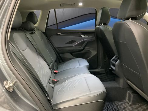 New 2026 Volkswagen Tiguan SE AWD/4WD image 11
