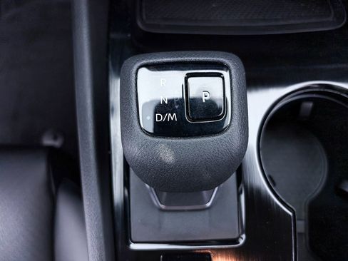 Used 2023 Nissan Rogue SV w/ SV Premium B Package FWD image 27